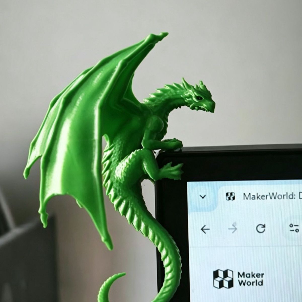 Cool Dragon Lying Figure Monit - Gaming Accessories Monitor 评论和价格